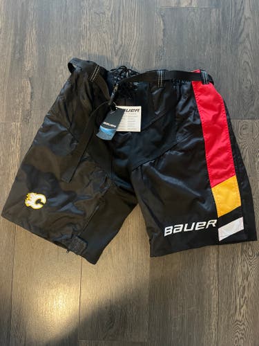 Medium Bauer Nexus Pant Shell Pro Stock Calgary Flames Reverse Retro/Third/Blasty