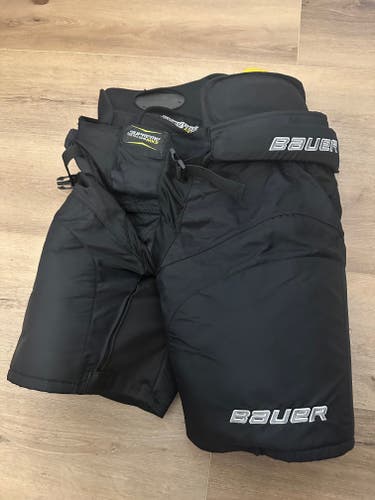 Senior Medium Bauer Supreme TotalOne MX3 Hockey Pants (Used)