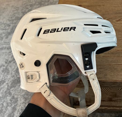 Medium Bauer Re-Akt 150 Helmet (Used)