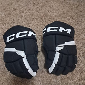 CCM Next Gloves 12" (Used)