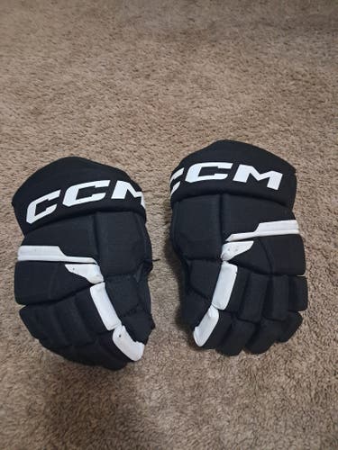 CCM Next Gloves 12" (Used)