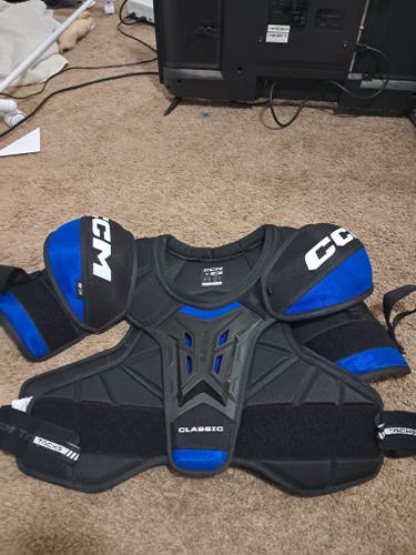 Men's Large Senior CCM Tacks Classic Shoulder Pads (New)