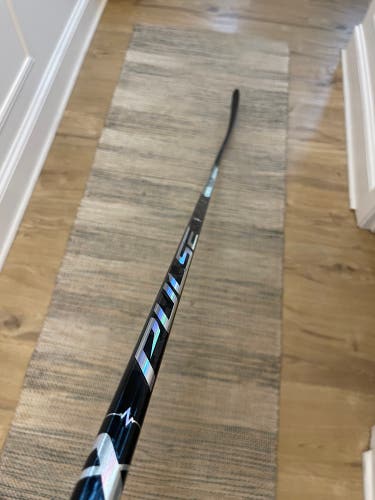 Senior Bauer Pulse Right Handed Hockey Stick P90TM 77 Flex (New)