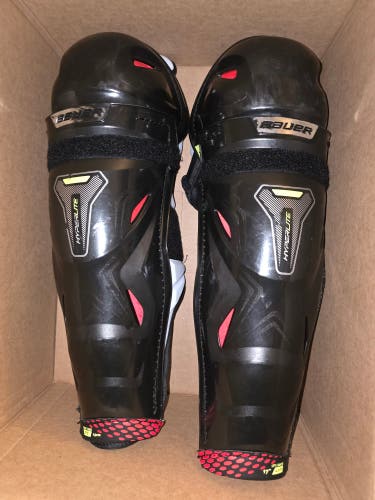 Senior Bauer Vapor Hyperlite 17" Shin Pads