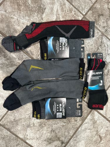Bauer Unisex Medium Skate Socks new & used