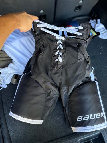 (Rare) 2019 Outdoor game Chicago Blackhawks pants Large Bauer Vapor Pro pants lightly used