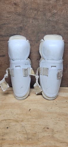 Youth 9" Shin Pads (Used)