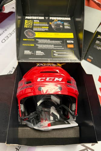 *BRAND NEW PRO SHOP SALE* CCM Super Tacks X Large RED