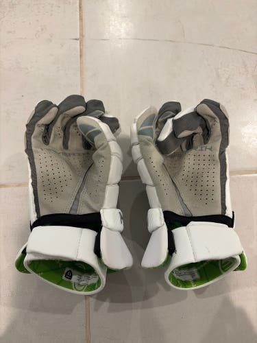 Maverik M6 Lacrosse Gloves (Used)