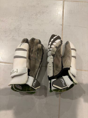 Maverik Max Lacrosse Gloves (Used)