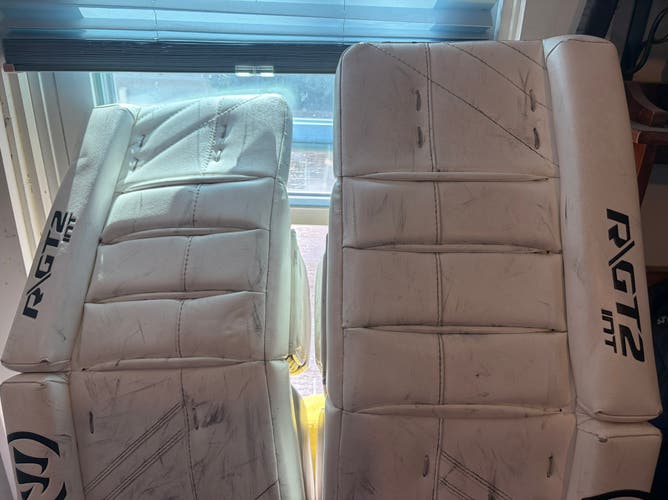 31" 2019 Warrior Ritual GT2 Goalie Leg Pads (Used)