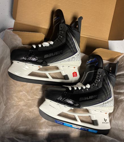 Blue 2025 Bauer Vapor Flylite Hockey Skates Regular Width 9 fit 1 (New)