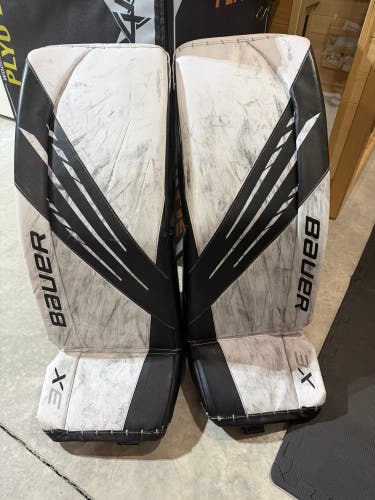 34" Bauer Vapor 3X Goalie Leg Pads (Used)