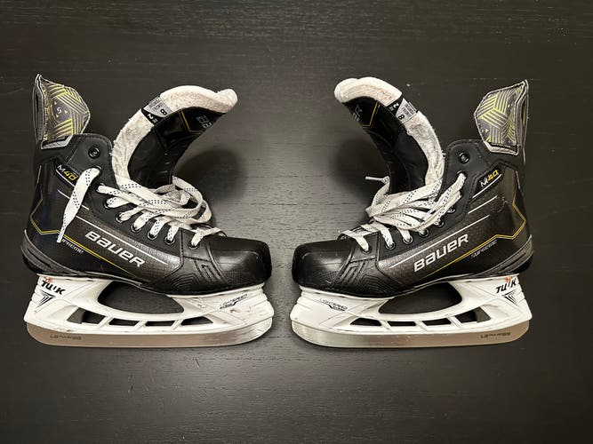 2024 Bauer Supreme M40 Hockey Skates Wide Width 8 (Used)