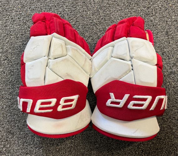 Bauer Supreme Mach Gloves 13" (Used) BU Terriers