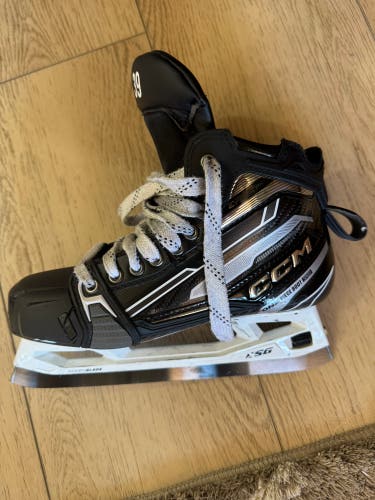 2024 CCM EFlex Pro Hockey Goalie Skates Pro Stock 7.5 (Used)