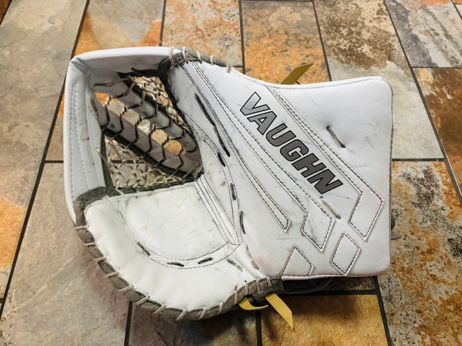 Vaughn ve8 Full Right glove