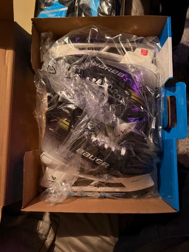2026 Bauer Vapor Hyperlite 2 Hockey Skates 12 (New)