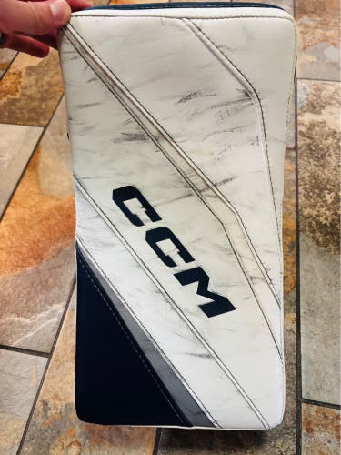 NCAA CCM EFlex 6 Regular Pro Stock (Used)