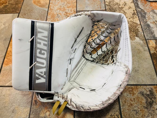 NCAA Vaughn V9 Pro Carbon Regular (Used)
