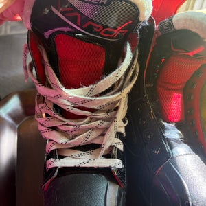 Bauer Vapor X2.5 Hockey Skates Regular Width Size 5 (Used)