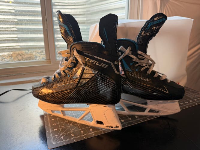 2024 ONE OF A KIND True Catalyst 5x4 Hockey Skates Regular Width 7 (Used)