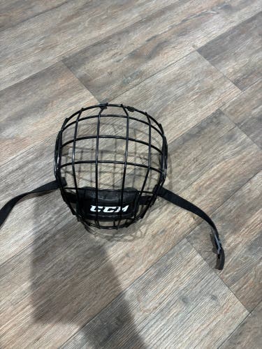 Medium CCM Full Cage (Used)