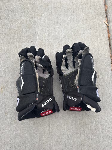 CCM Tacks AS-V Pro Gloves 15" (Used)