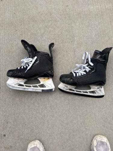 Black 2022 Bauer Supreme Mach Hockey Skates Extra Wide Width Pro Stock 7 (Used)