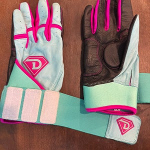 D1 Athletics batting gloves Miami 305 Large with built in hitting aid