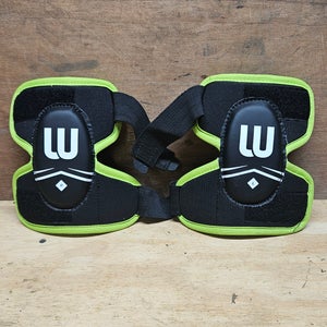 Youth Medium Winnwell Elbow Pads (Used)