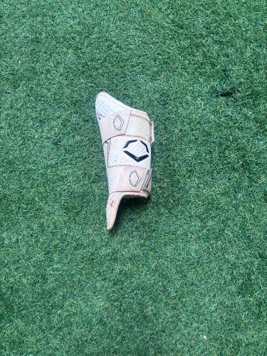 White Senior EvoShield Leg guard Shin Guards (Used)