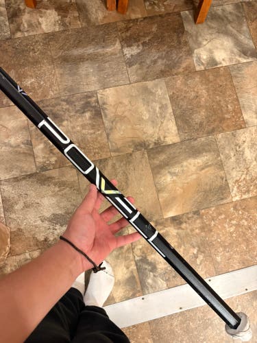 Black Powell sundog lacrosse shaft