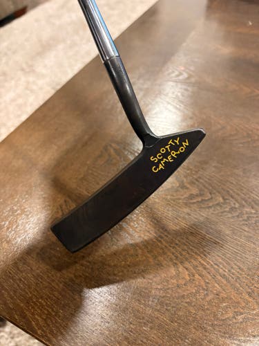 Unisex Scotty Cameron Studio Design 1.5 Blade Right Handed Putter Steel Shaft 35" (Used)