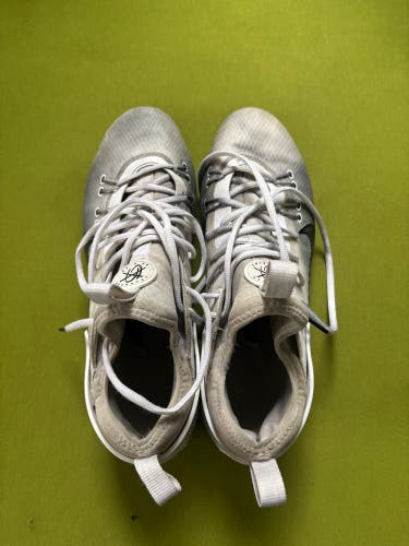 White Unisex Size M 10.0 (W 11.0) Adult Nike Huarache 9 Elite Low (Used)