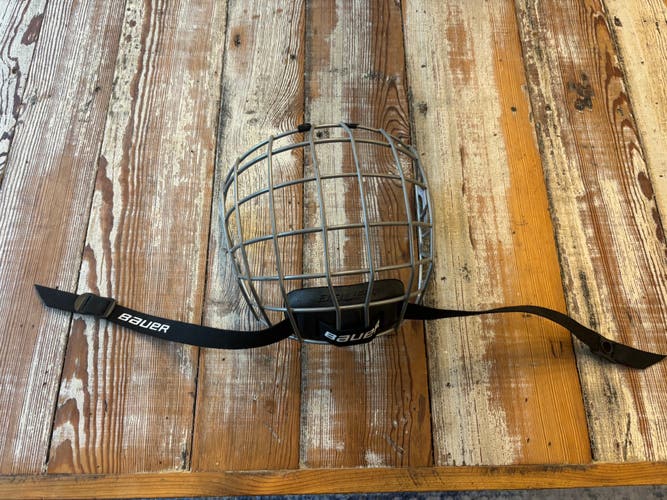 Medium Bauer True Vision Full Cage (Used)