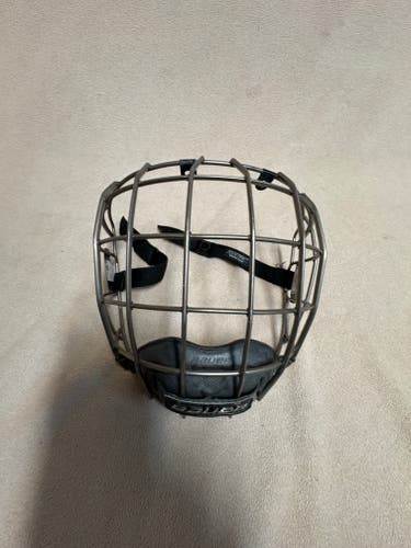 Small Bauer Re-Akt Cage Full Cage (Used)