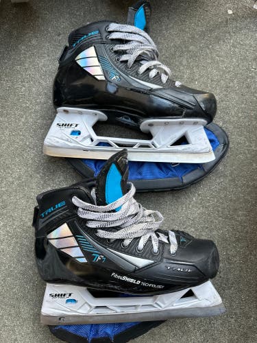 2021 True TF7 Hockey Goalie Skates Regular Width 7 (Used)