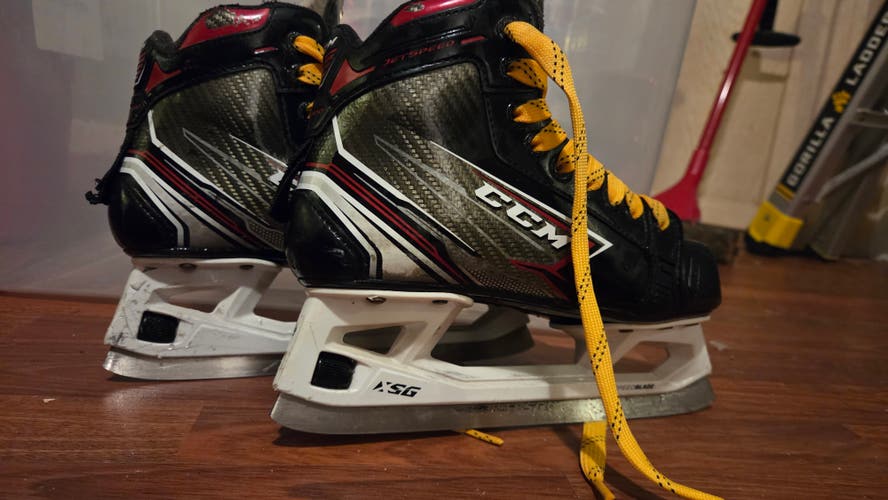 CCM JetSpeed FT460 Hockey Goalie Skates Extra Wide Width Size 3.5 (Used)