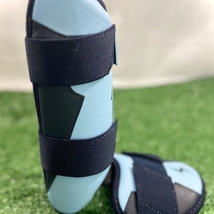 Junior Bruce Bolt Leg Guard (Carolina Blue) (New)