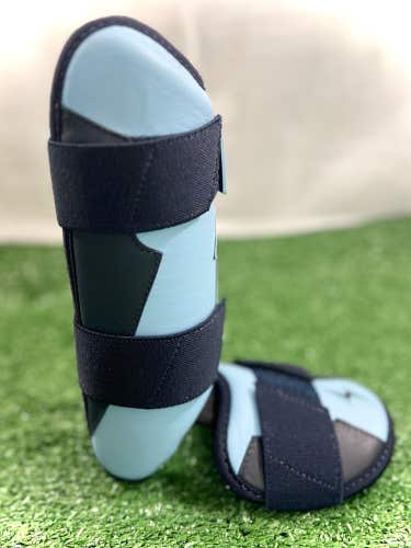 Junior Bruce Bolt Leg Guard (Carolina Blue) (New)