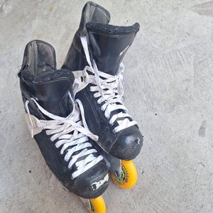 Black CCM Hockey Roller Blades Regular Width (Used)