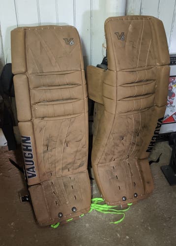 34" Vaughn Velocity V6 Goalie Leg Pads (Used)