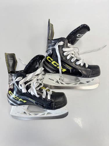 Used CCM TACKS XF80 Youth Hockey Skate Youth 13.5 11860-S000309295