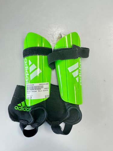 Used Adidas Soccer Shin Guards Youth Green SM 11860-S000309290