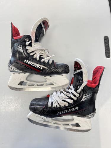 Used Bauer X4 FIT 2 Senior Hockey Skate Senior 7.5 11860-S000309286