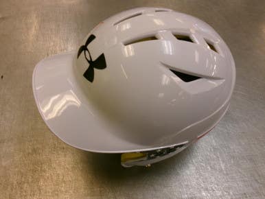 Used Under Armour HELMET Batting Helmet No Mask White SM 11339-S000202319