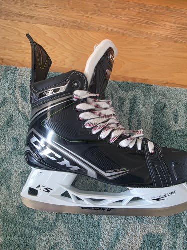 Black CCM Ribcor 90K Hockey Skates Regular Width 11 (Used)