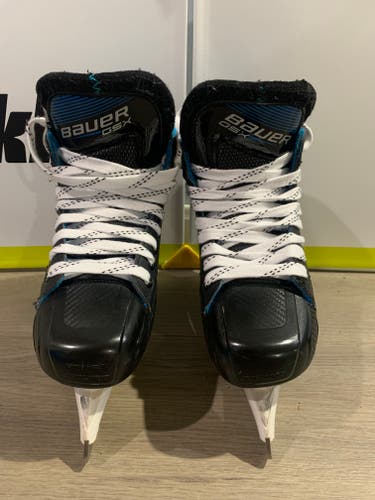 2024 Bauer GSX Hockey Goalie Skates Regular Width Size 4 (Used) with SUPERFEET insoles