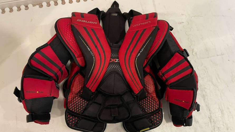 Large Bauer Vapor X2.9 Goalie Chest Protector (Used)